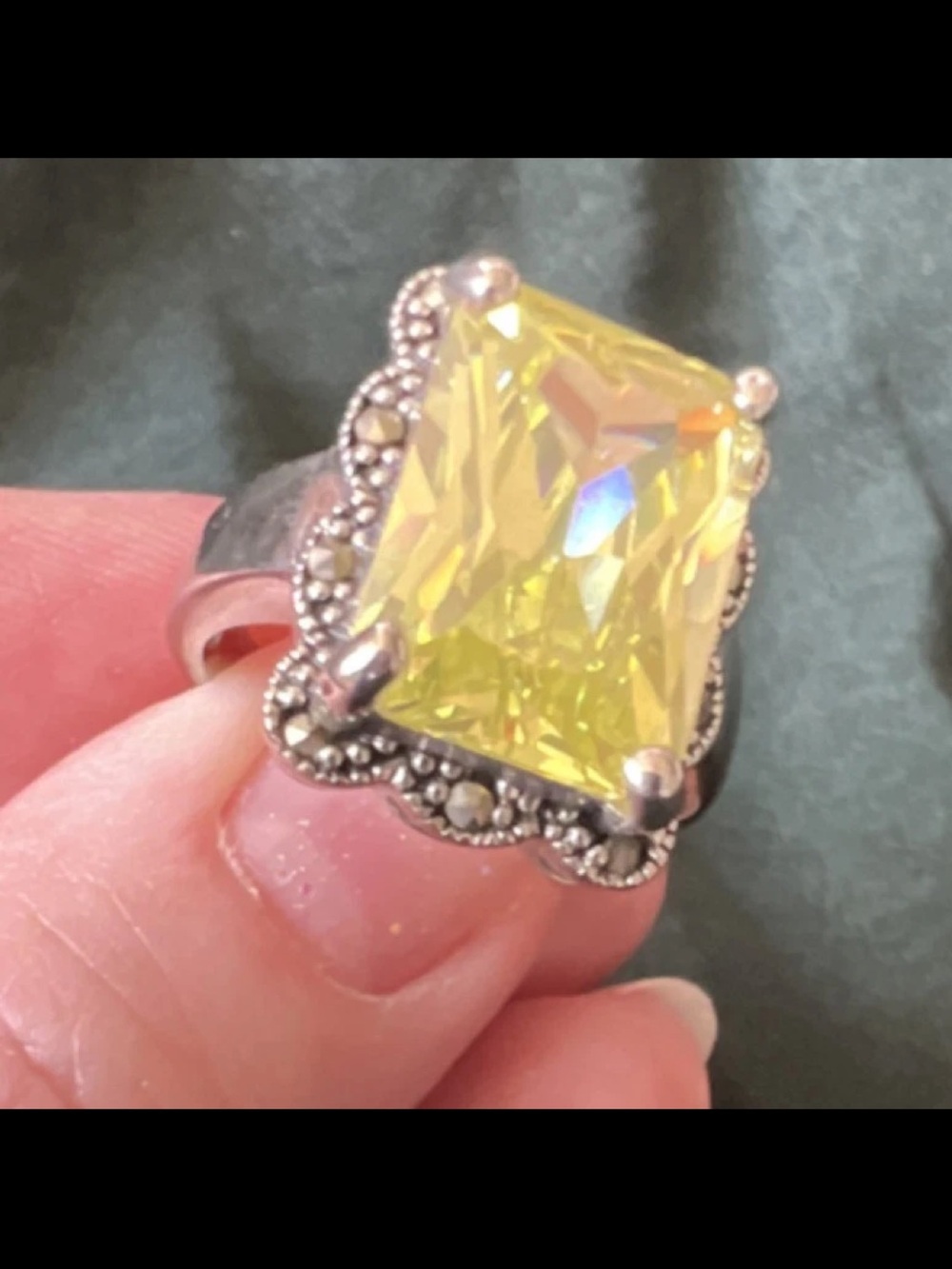Radiant Peridot (Faux) Rectangle Stone Silver Cocktail Ring Prong Setting Size 8
